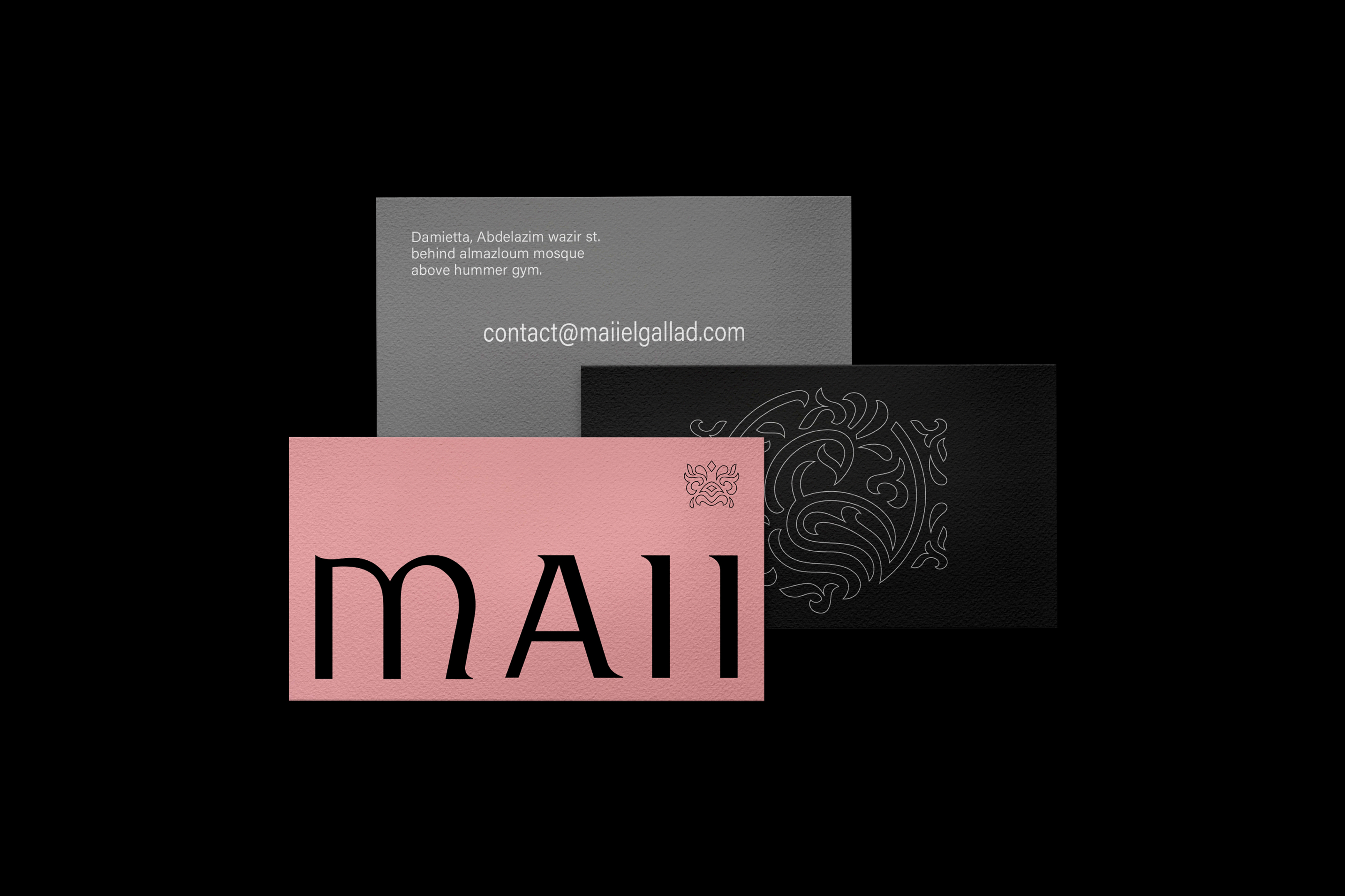 Maii時裝服飾logo設計vi設計“孔雀”線條藝術插畫