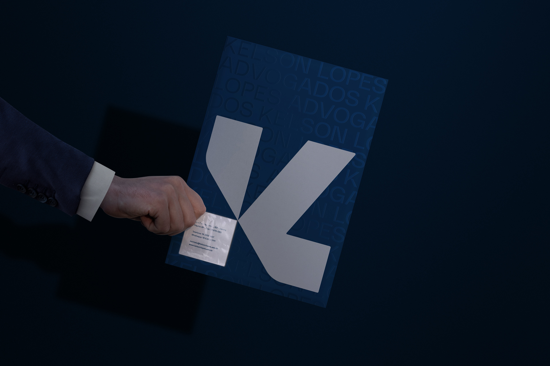 Kelson Lopes律師事務所品牌logo設計vi設計，正方形字母kL結合logo與海軍藍灰配色-文件夾