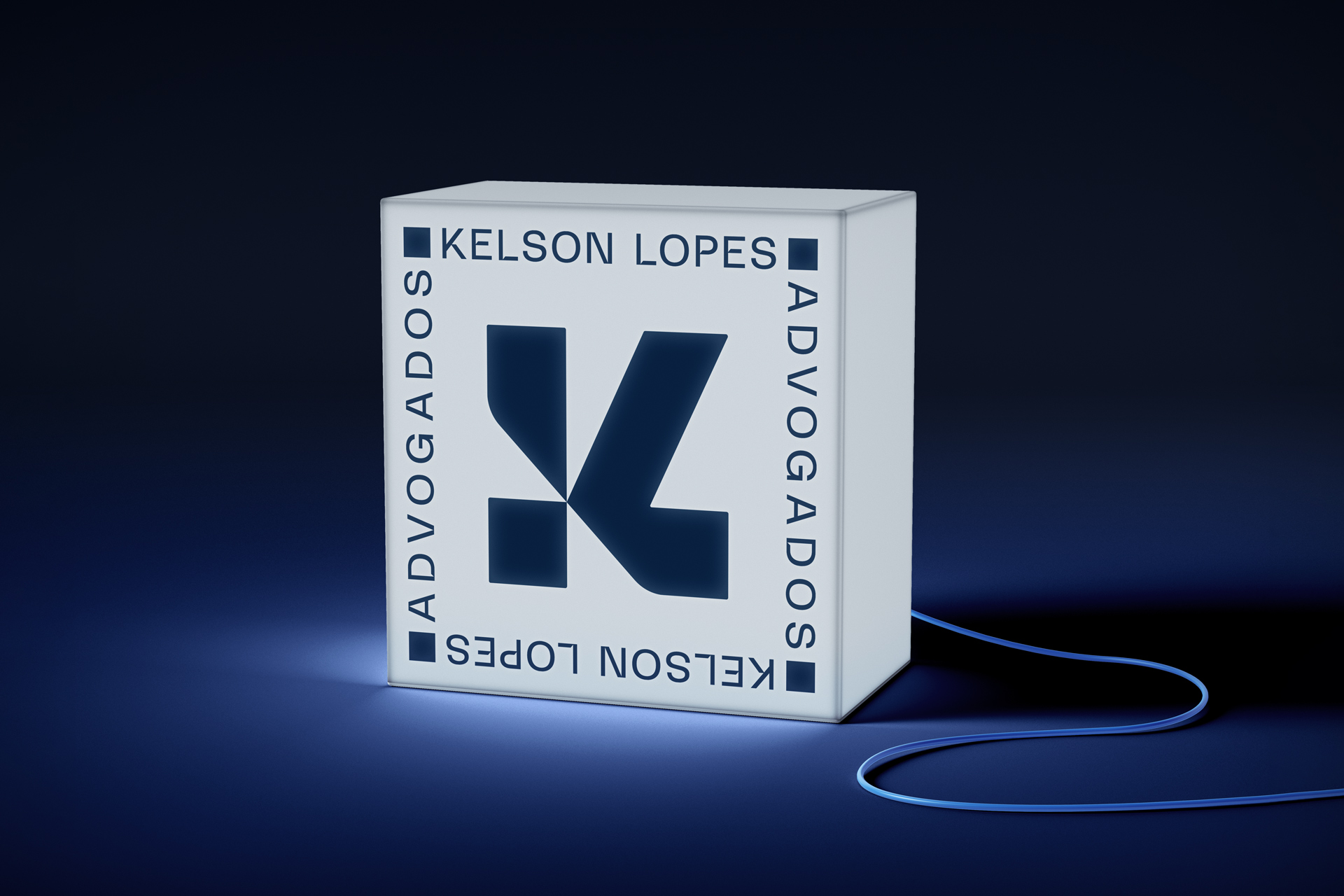 Kelson Lopes律師事務所品牌logo設計vi設計，正方形字母kL結合logo與海軍藍灰配色-品牌燈箱