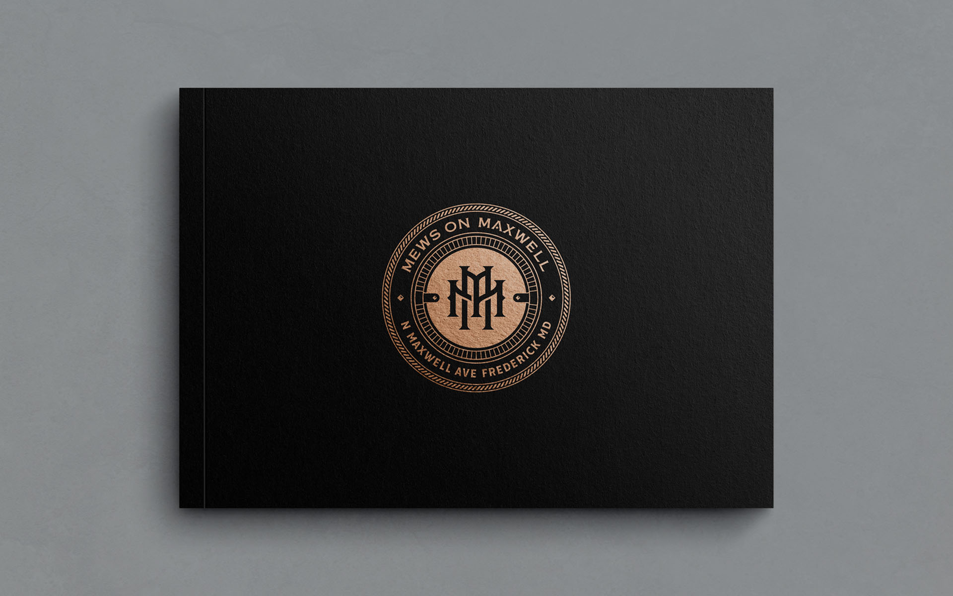 Mews 英式聯排別墅房地產樓盤項目奢侈風格M雙字母徽標logo設計及樓書畫冊設計-上海品牌設計公司