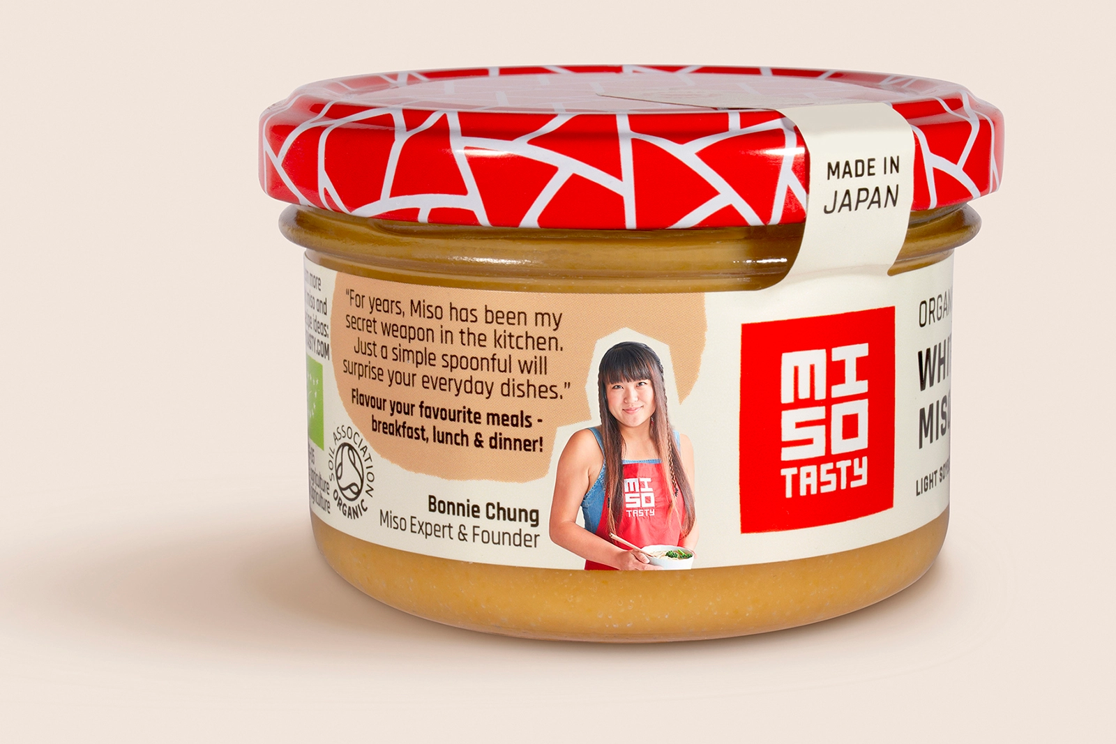 Miso Tasty日式味增調(diào)味品包裝設(shè)計(jì)，突出品牌logo與三角組合圖案識(shí)別元素