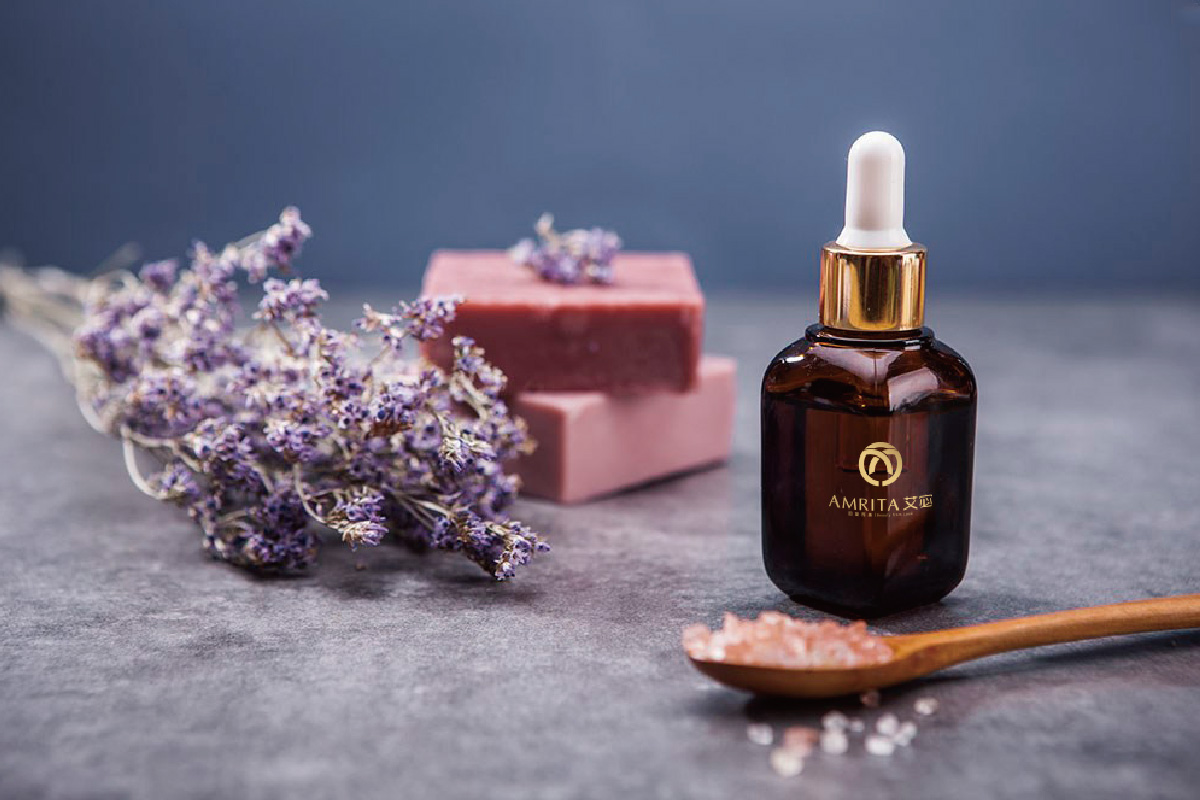 AMRITA 艾宓精油與女性原創設計品牌命名與logo設計